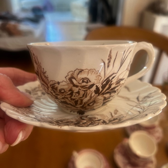 ANTIQUE “HARVEST” CUP/SAUCER AJ WILKINSON ENG. DECORATED BY CLARICE CLIFF - Picture 1 of 5